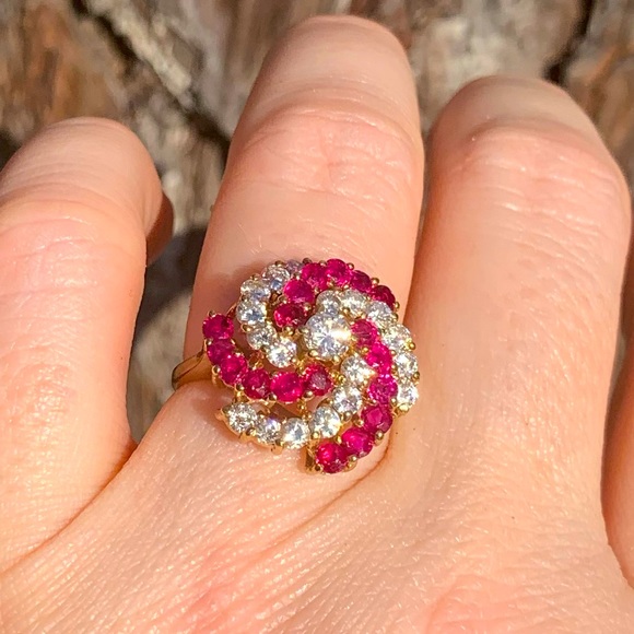 Stunning Spiral Natural Ruby & Diamond 14kt Yellow Gold Ring Incredible Sparkle